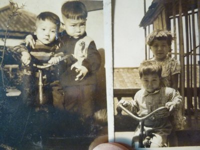 190415~鐵皮玩具!!三輪車小朋友~相關特殊(一律免運費---只有各一張)老照片~01