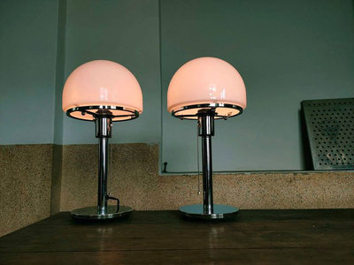 極可愛 蛋形 奶油桌燈 對燈 完整漂亮 . 高約 40 徑約 20 . 倉庫長期存放未使 台中 Under Object