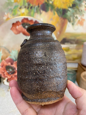日本信樂燒很老的窯口古仙堂很古樸的一款花瓶，高11，口直徑4