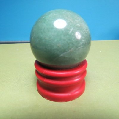 【競標網】天然漂亮綠東菱玉石水晶球41克31mm(F07)(贈座)(天天處理價起標、價高得標、限量一件、標到賺到)
