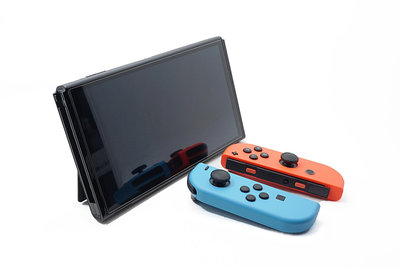 【台中青蘋果】任天堂 Nintendo Switch OLED 紅藍色 二手 遊戲主機 #88379