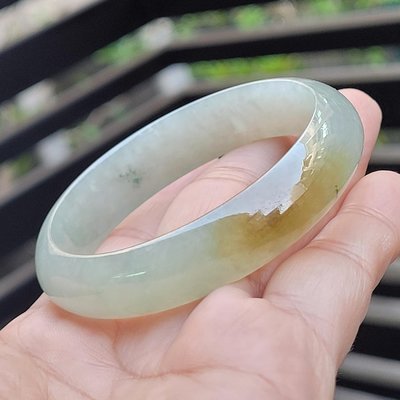 稀少絶品】晴水軟玉（ネフライト）和田玉Hetian Jadeバングル