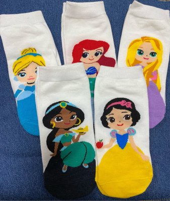 Celia的私房小物~ 可愛迪士尼公主船襪、短筒棉襪、淺口透氣襪、運動休閑襪～一套5位公主全都有～