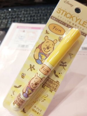 花見雜貨~日本進口 全新正版 Winnie the Pooh 維尼 小熊維尼 筆型 隨身剪 小剪刀 攜帶式 剪刀