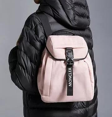 【折扣預購】24春夏正品Moncler TRICK BACKPACK 白色logo 淺粉紅色後背包