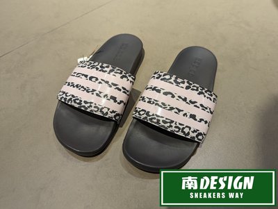 南🔥2023 3月 adidas ADILETTE COMFORT 運動拖鞋 女 H01038 涼拖鞋 粉紅灰色 豹紋