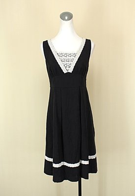 貞新二手衣 IRIS Girls 艾莉絲 黑色花朵V領無袖棉質洋裝M號(36879)