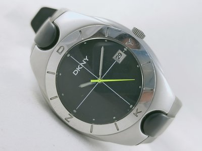 【DKNY】DKNY 黑面石英 日期顯示 膠帶錶款