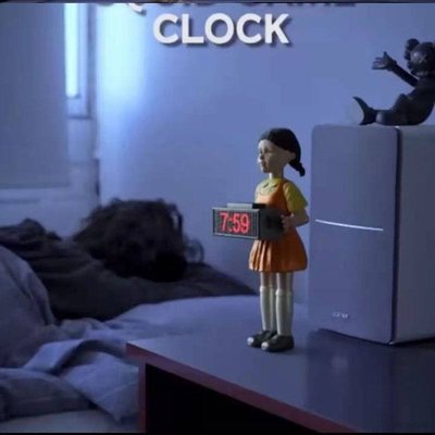 魷魚遊戲時鐘圓形警報喚醒樹脂娃娃時鐘可怕的聲音 Tik Tok Tricky 道具萬聖節家居裝飾-慧友芊家居