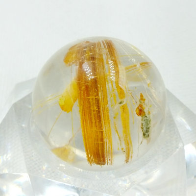 金髮晶球023–直徑-14.7mm。清透漂亮。珍藏水晶