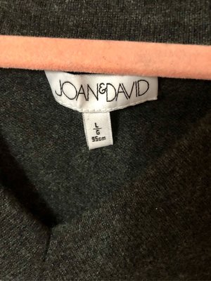Joan&amp;David100%cashmere 碳黑色V領毛衣