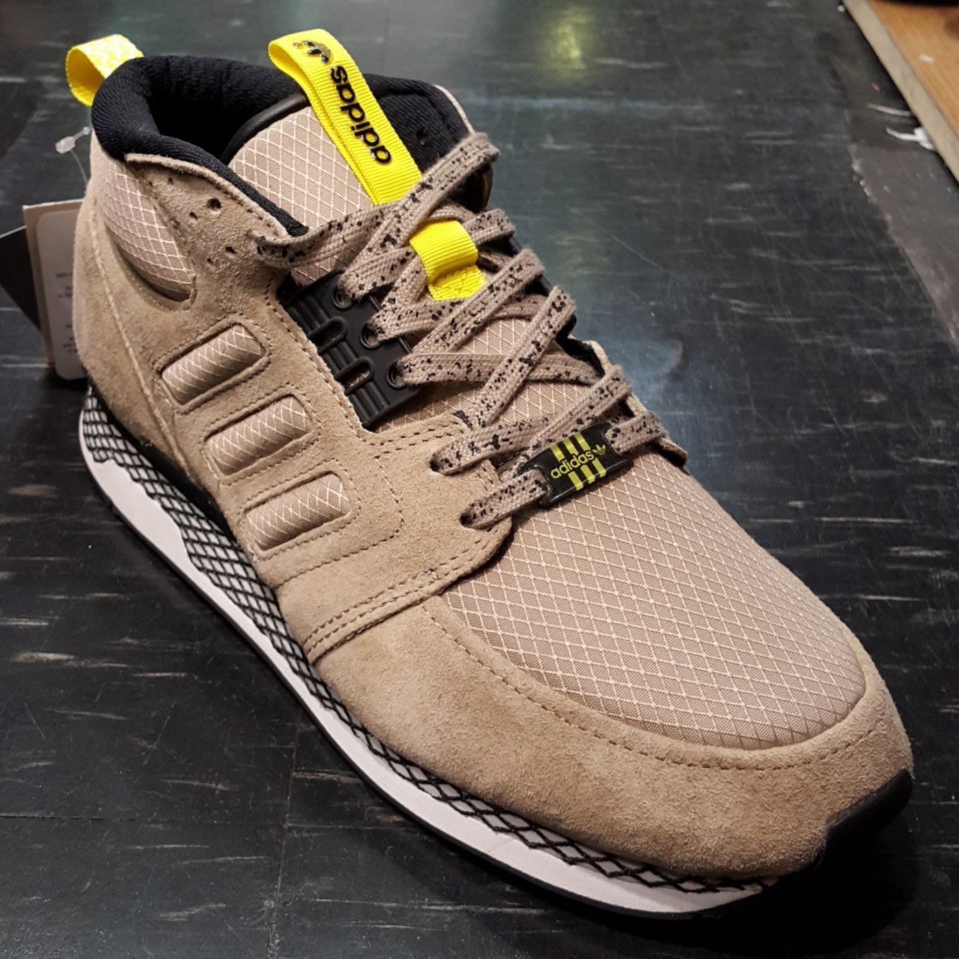 Adidas zx casual outlet mid trainers