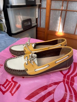 「 二手鞋 」 ORIN 女版皮革帆船鞋 6號（卡其咖啡白）117