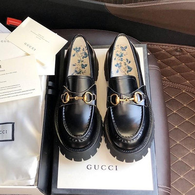 Gucci馬蹄跟淺口鞋Gucci小蜜蜂鬆糕樂福鞋女士休閒皮鞋