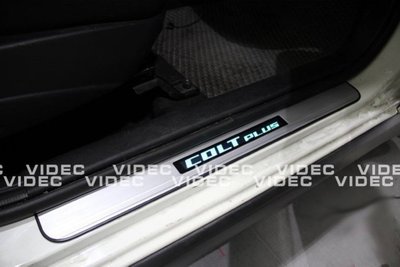 威德汽車精品 MITSUBISHI NEW COLT PLUS IO 鋁合金 LED 冷光踏板