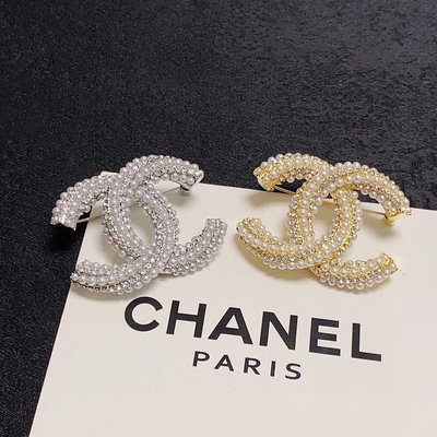 【二手】 CHANEL 小香 專櫃新款珍珠鉆搭配香奈兒胸針，是最懂女人的飾物