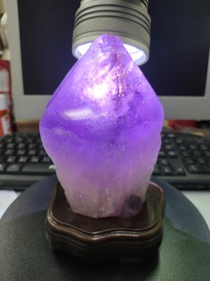 玻利維亞紫水晶骨幹1429g*高15.5*長11*厚10公分#137