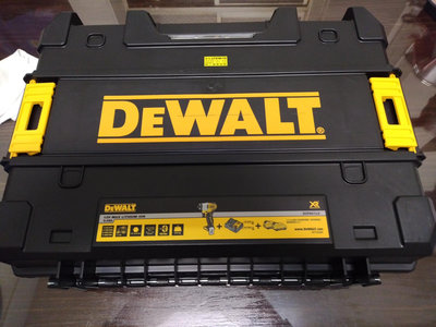 得偉 原廠 DEWALT DCF801L2  電動起子(僅空箱） 變型金剛工具箱  全新 圖片五-字體有輕微刮痕 寬43.5 高35 深12 可超取