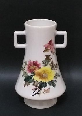 【生活收藏】早期中華陶瓷--花卉雙耳瓶(底部落款"中華陶瓷之章"字樣...)