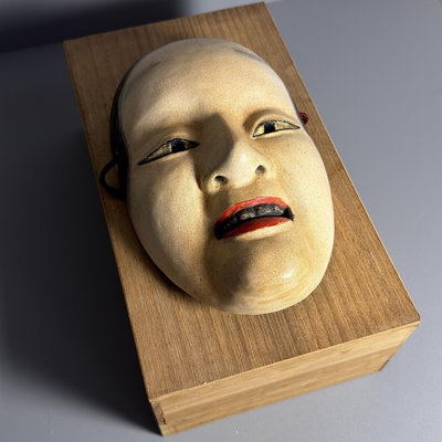 【二手】日本木雕能面面具 女面 若女 泥眼 名家手作帶木箱 收藏 古董 舊貨 【尋秦記】-1987