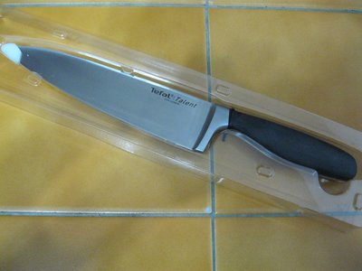 Tefal法國特福 鈦釜系列20cm主廚刀(145299)
