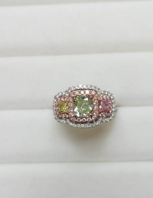 J-S..(捷盛鑽石)...GIA-Light Green   1.06ct 只有一個顏色，沒有雜色