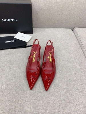 Chanel 經典sling back粗跟尖頭涼鞋 漆皮紅色 6cm 低調奢華款