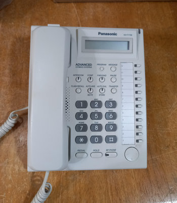 【101通訊館】二手 國際牌 KX-T7730 螢幕 顯示 話機 TES  電話 總機