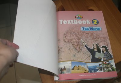 EFL8 何嘉仁菁英美語 兒童青少年班 第8級TextBook 2 課本2 The world 二手 英文 英語 課本