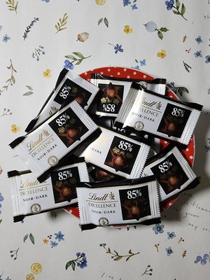 瑞士蓮極醇系列-85％巧克力片散裝單片5.5G(散裝單顆)(效期:2024/09/30)市價15元特價8元