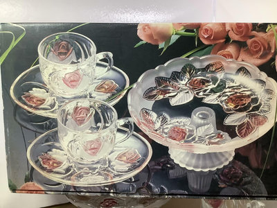 日本產 SOGA浮雕玫瑰玻璃咖啡杯紅茶杯高足咖啡杯 兩杯兩碟