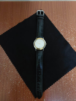 瑞士製 Gucci 8000.2M 18K 鍍金 真皮 古著 腕錶 手錶