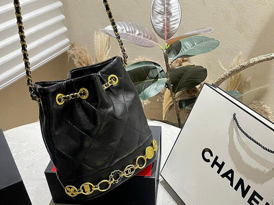【小喜子代購】Chanel 香奈兒新品 金幣水桶包時裝休閑 不挑衣服尺寸 22NO75657