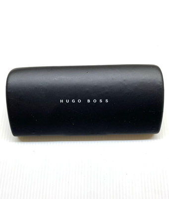 二手Hugo boss 眼鏡盒，售699元。