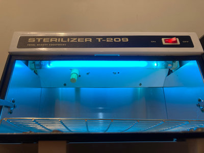 Sterilizer 紫外線殺菌消毒 電熱箱 保溫箱  (T-209)