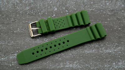 高質感20mm  軍綠色蛇腹式矽膠錶帶替代原廠貨citizen seiko diver潛水錶適用
