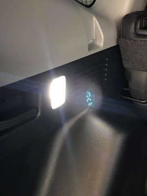 Honda CR-V 後行李箱LED照明燈一顆