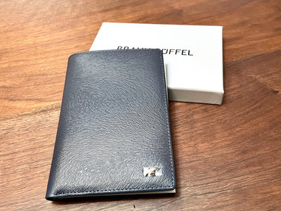 原盒原裝紙袋全新真品1️⃣德國BRAUN BUFFEL小金牛深藍色護照夾皮夾