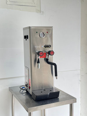 鑫忠廚房設備-餐飲設備：二手熱飲蒸氣製造機-賣場有快速爐-電磁爐-煮麵機-冰箱-咖啡機-水槽-攪拌機-熱水機-油炸機