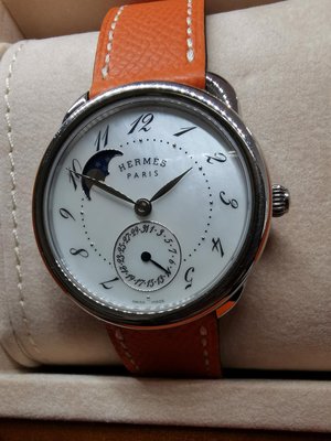 HERMES愛馬仕 Arceau  珍珠母貝面盤自動機械腕錶(歡迎詢價)