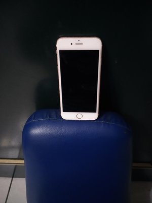 iphone 6s 玫瑰金 64g