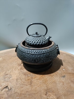 日本回流南部鐵器袖珍茶器茶爐擺飾置物一套，少見小鐵壺，火缽，