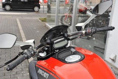 DNS部品 日本 AELLA Ducati Diavel 碳纖維把手 車把手