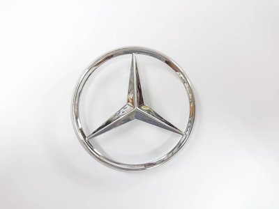 現貨熱銷-易車汽配 賓士 Benz 星標 logo GLC C253 X253 引擎蓋內 護板 標誌 7cm 黏貼式
