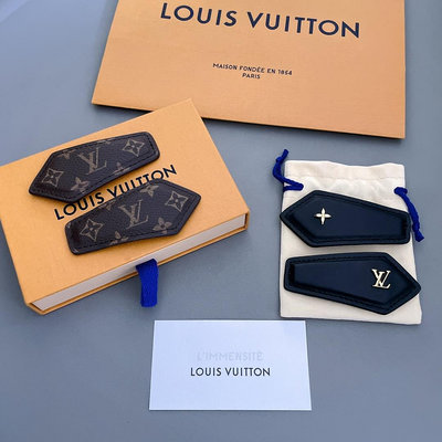 法國精品Louis Vuitton LV皮革髮夾 邊夾 兩支一組 代購