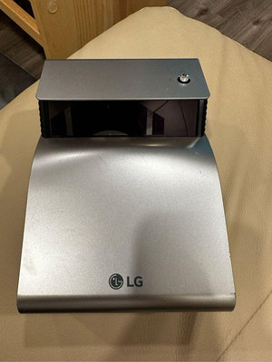 LG PH450UG超短焦投影儀小型便攜3D高清家庭影院