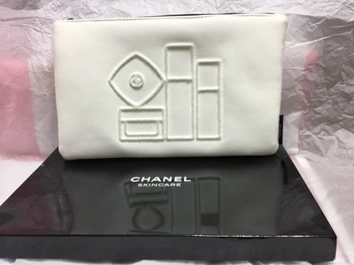 CHANEL香奈兒-白色旅行化妝包