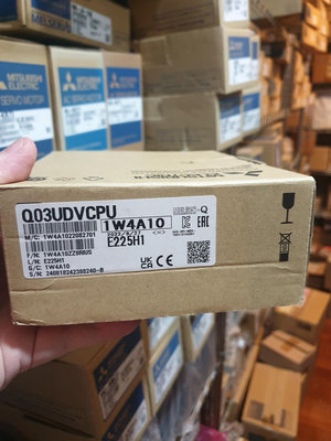 三菱 PLC Q03UDVCPU 盒裝新品
