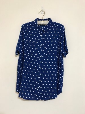 日系品牌 THE EMPORIUM 深藍 點點風格 清新 襯衫 日本雜誌 輕熟女 氣質款 20180920-2