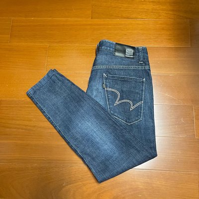 （Size 32w) Edwin 黑皮標彈性修身牛仔褲 （32-4）
